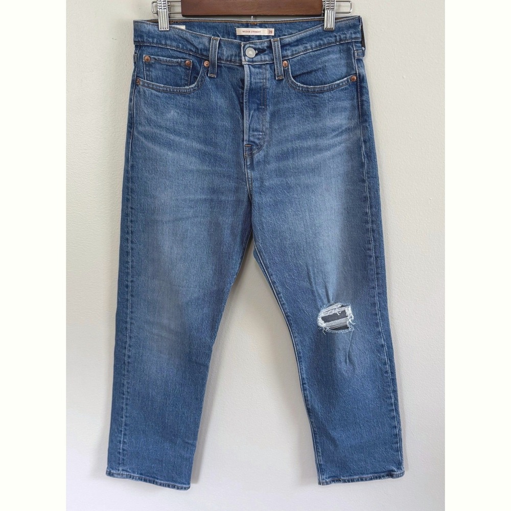 Levis Premium Wedgie Straight High Rise Medium Wash Distressed‎ Jeans Size 28